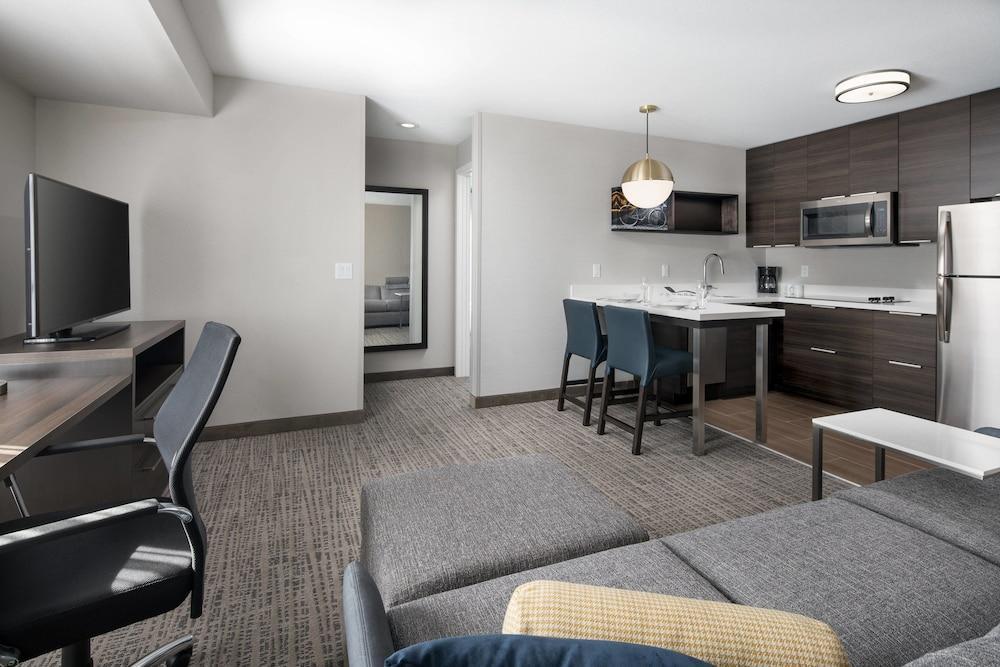 By Marriott Downtown Hotel Tulsa