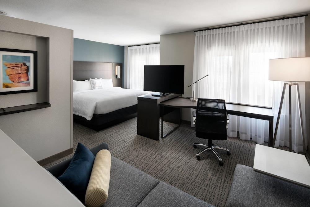 Hotel By Marriott Downtown Tulsa